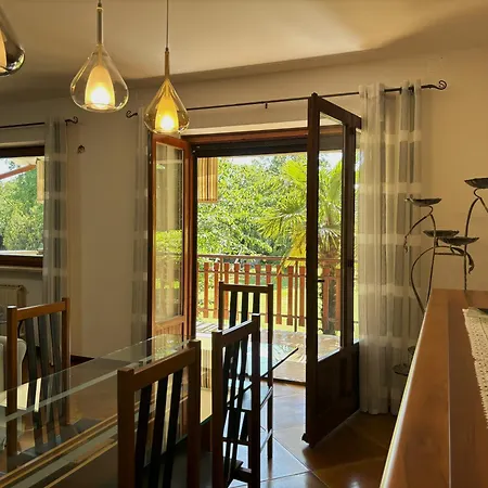 Anna Apartment *