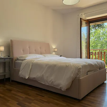 Anna Apartment *
